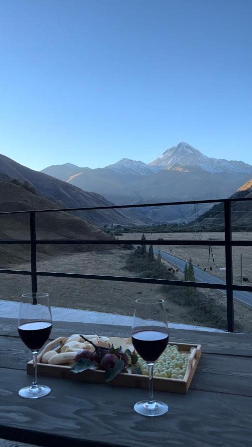 Gzaze Lägenhet Kazbegi Exteriör bild
