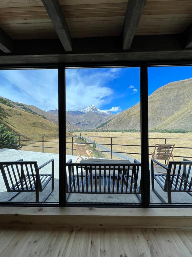 Gzaze Lägenhet Kazbegi Exteriör bild