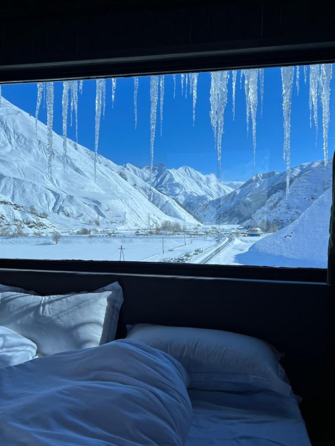 Gzaze Lägenhet Kazbegi Exteriör bild