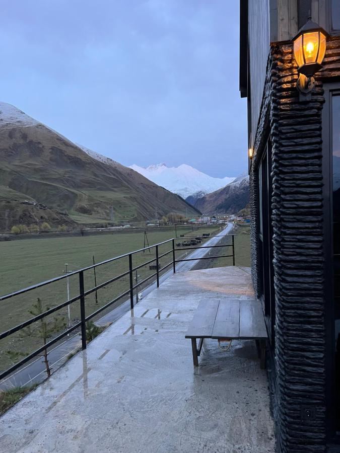 Gzaze Lägenhet Kazbegi Exteriör bild