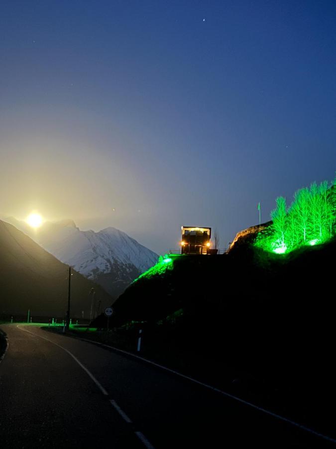 Gzaze Lägenhet Kazbegi Exteriör bild