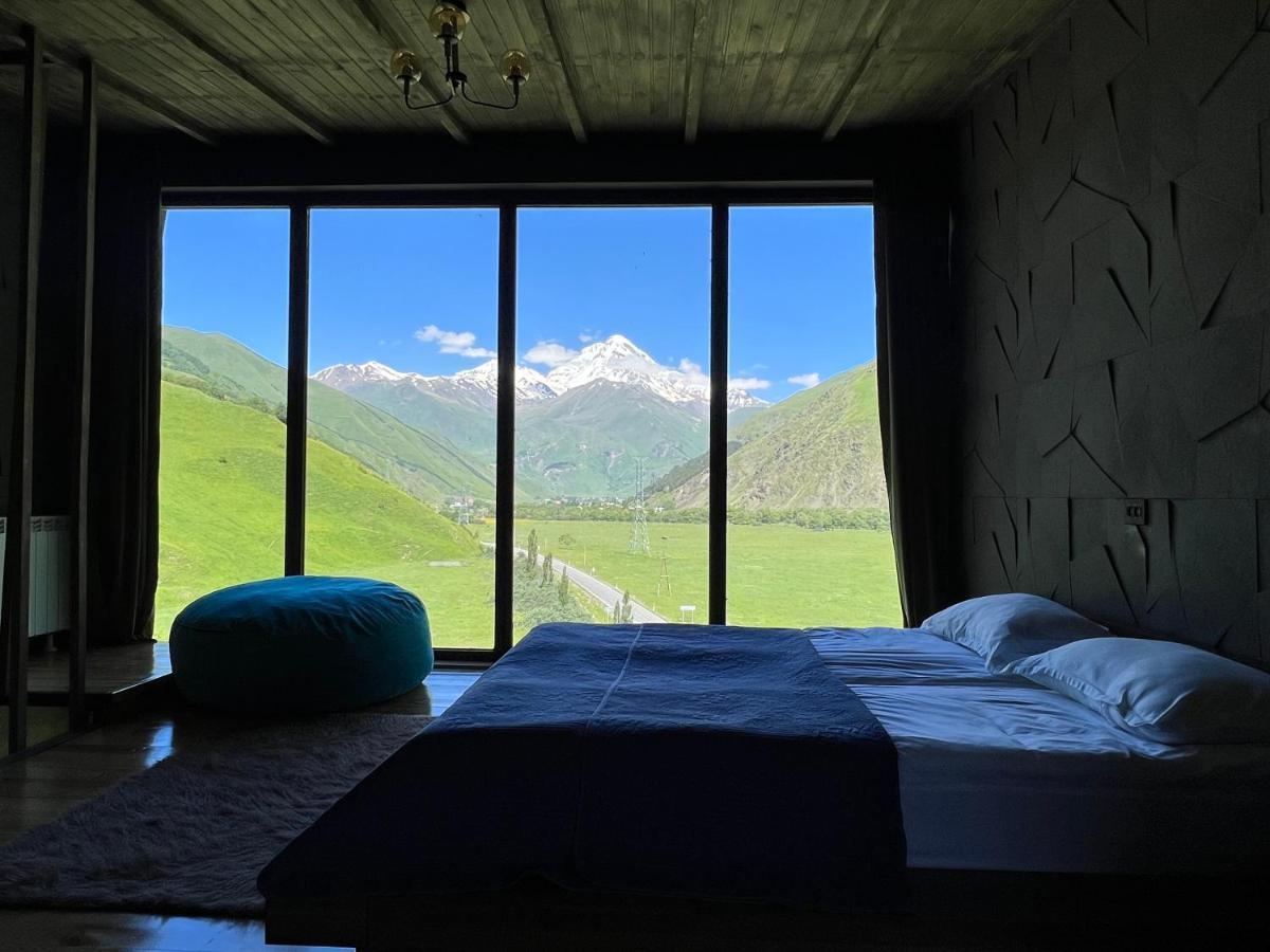 Gzaze Lägenhet Kazbegi Exteriör bild